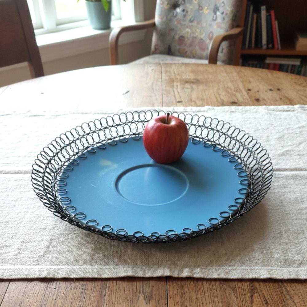 Keramicky talíř s drátovanou krajkou